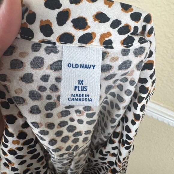 Old Navy Womens 1x Plus Size Leopard Print Relaxed Button Down Shirt - Picture 8 of 12